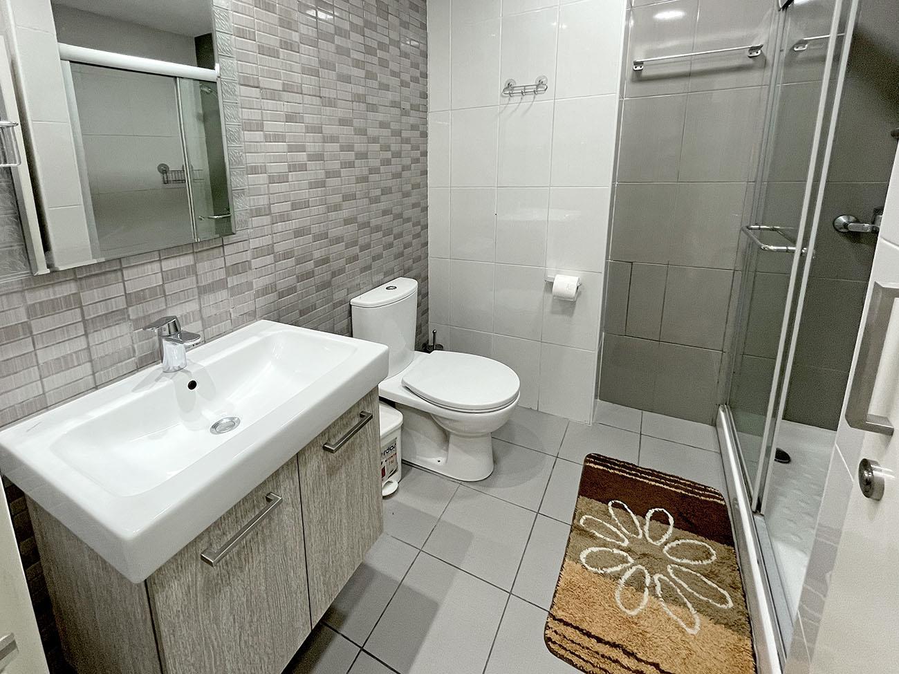 Flat35_11_Bathroom1.jpg